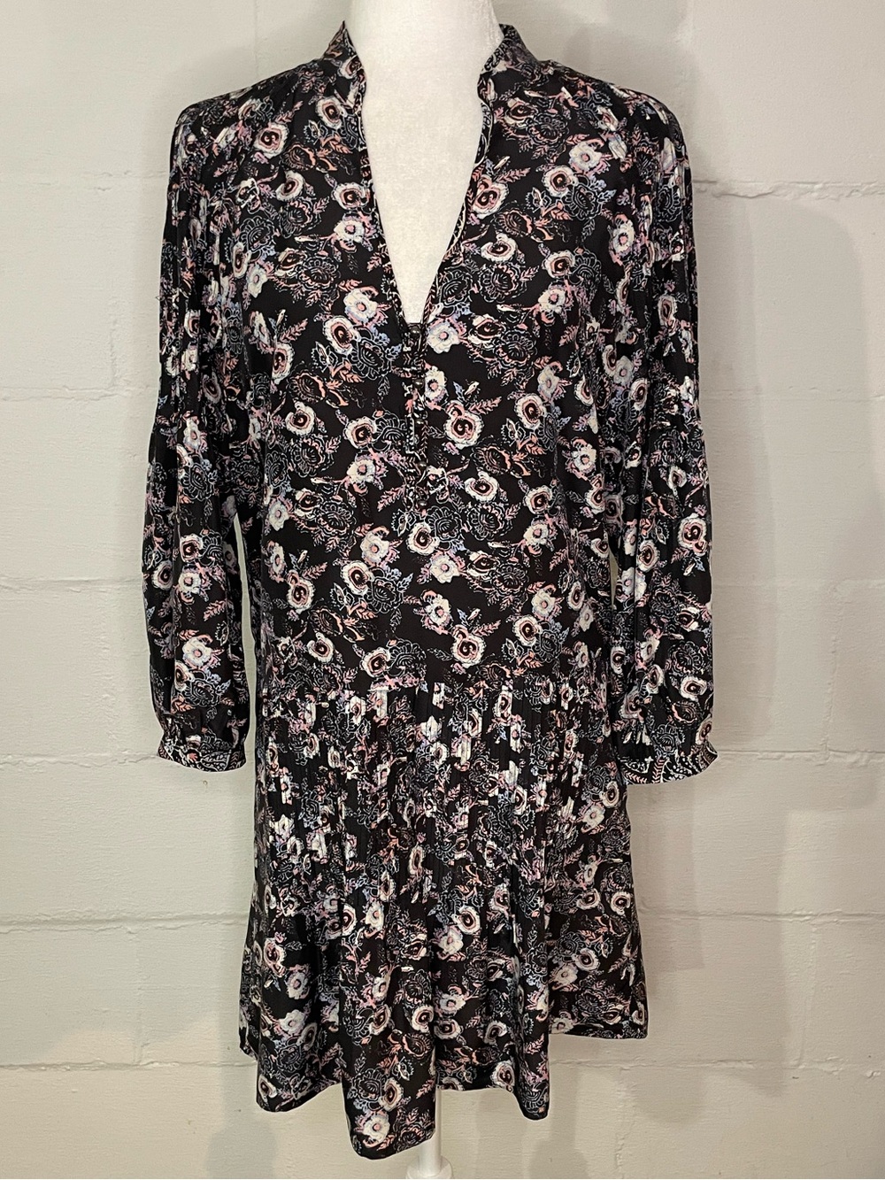 Veronica Beard Black Floral Long Sleeve Tiered V-Neck Dress